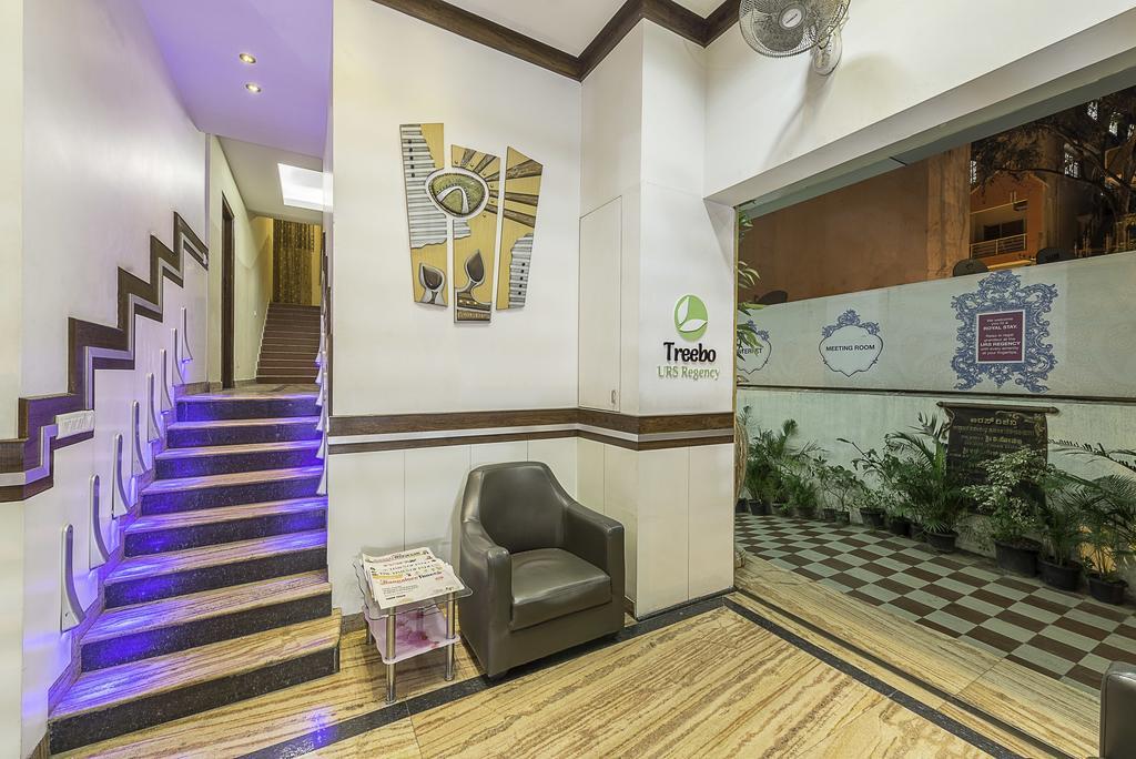Отель Treebo Trip Grand Regency Бангалор Экстерьер фото
