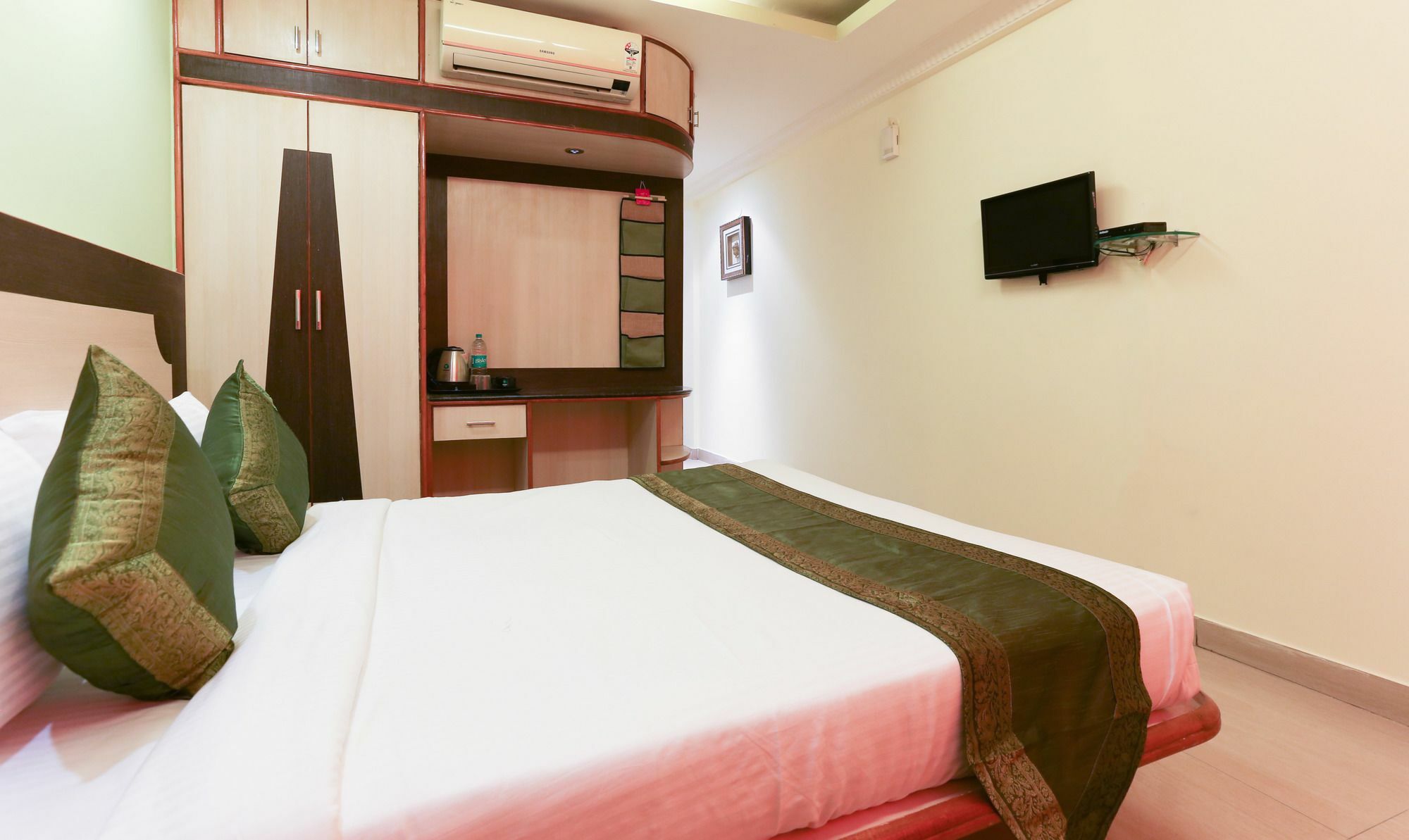 Отель Treebo Trip Grand Regency Бангалор Экстерьер фото